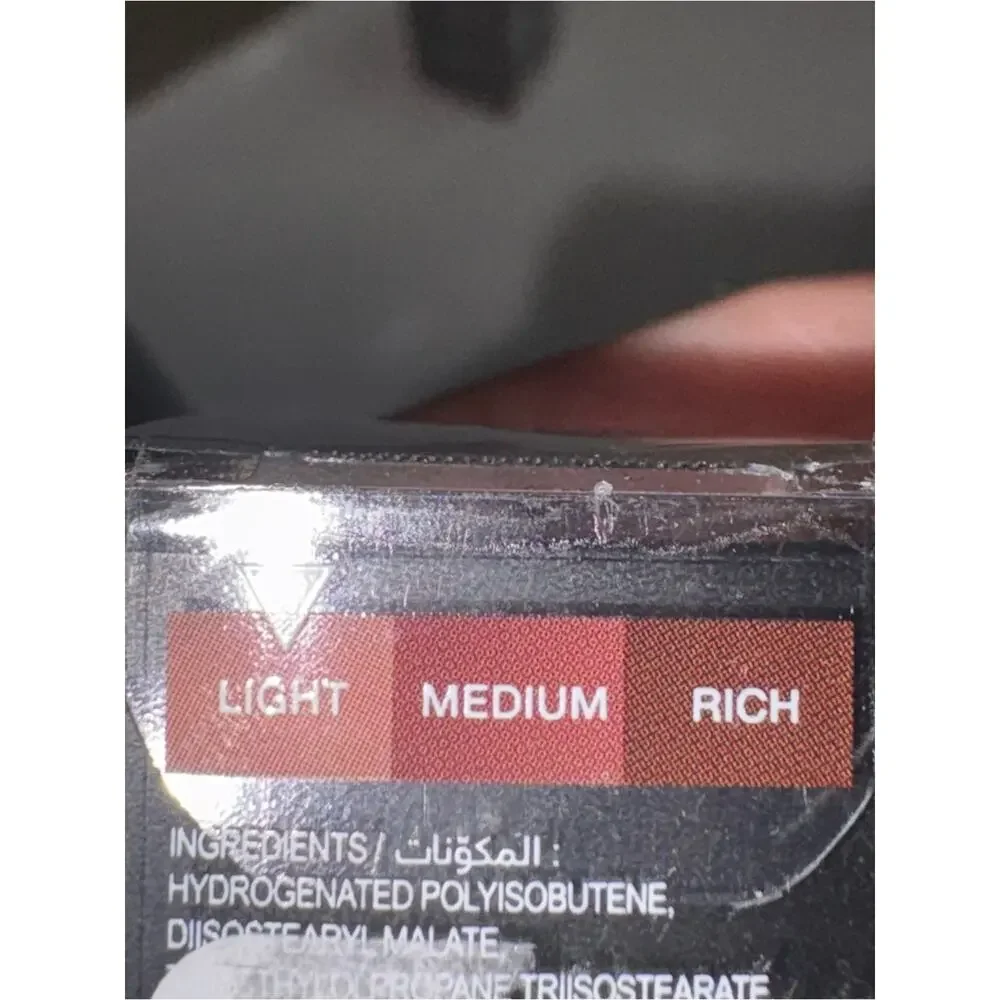 HUDA BEAUTY rich cream
